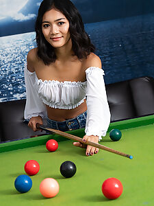 yori playing