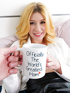 mom wants creampie pics