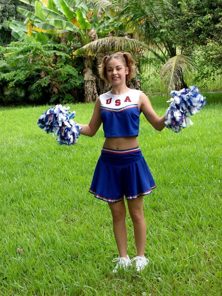 Hot Teen Cheerleaders